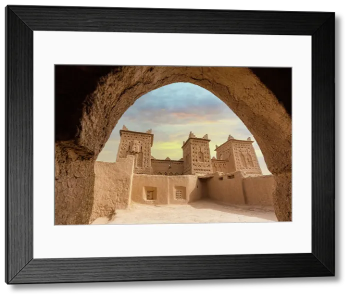 Framed Print : Vaulted arch framing the ancient fortified Kasbah Amridil, Skoura, Atlas mountains, Ouarzazate province, Morocco