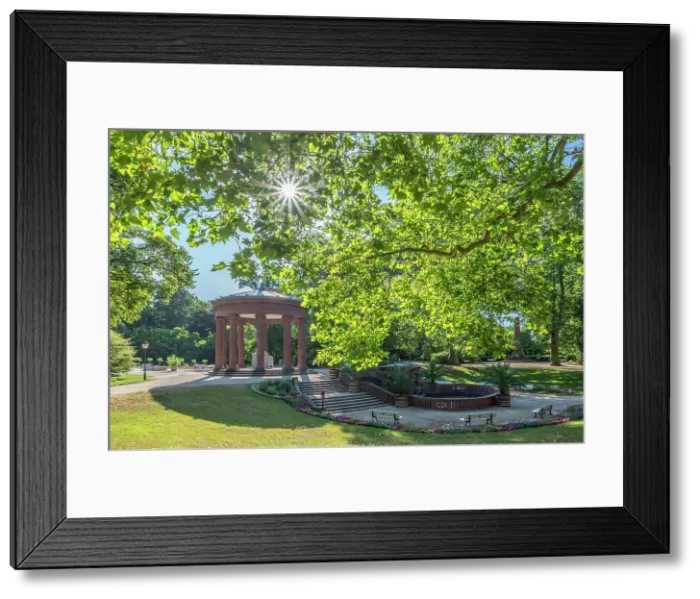 Framed Print : Elisabethen fountain, Spa gardens, Bad Homburg vor der Hoehe, Taunus, Hesse, Germany Framed Print : Elisabethen fountain, Spa gardens, Bad Homburg vor der Hoehe, Taunus, Hesse, Germany
