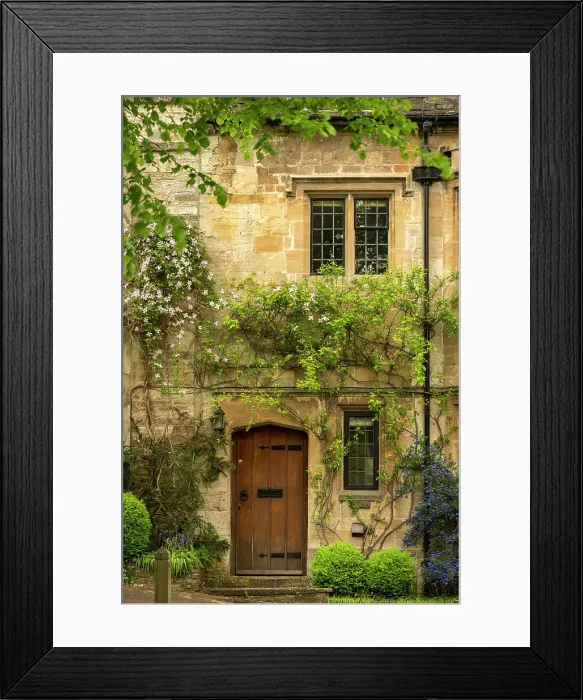 Framed Print : Cotwolds housefront on the Hill in Burford, Oxfordshire, England. Spring (May) 2019 Framed Print : Cotwolds housefront on the Hill in Burford, Oxfordshire, England. Spring (May) 2019