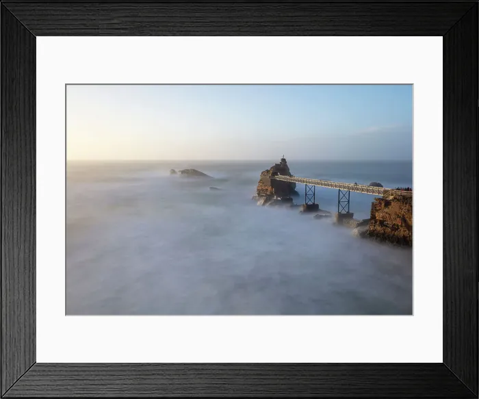 Framed Print : Rocher de la Vierge, Biarritz, Pyrenees-Atlantiques, Nouvelle Aquitaine, France