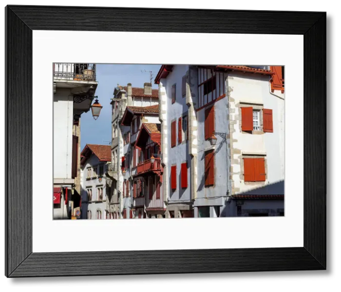 Framed Print : Basque houses, Ciboure, Pyrenees-Atlantiques, Nouvelle Aquitaine, France