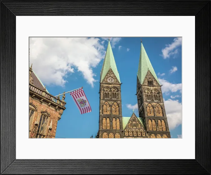 Framed Print : St. Petri Cathedral on the market square, Bremen, Germany Framed Print : St. Petri Cathedral on the market square, Bremen, Germany