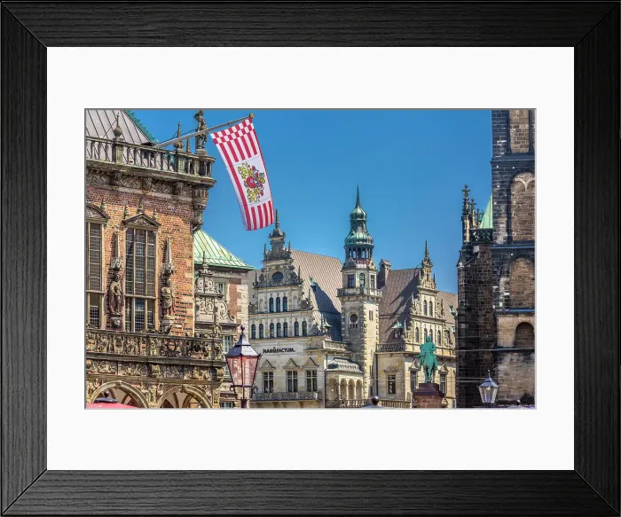 Framed Print : Manufactum department store (formerly Bremer Bank-Haus) seen from the market square, Bremen, Germany Framed Print : Manufactum department store (formerly Bremer Bank-Haus) seen from the market square, Bremen, Germany