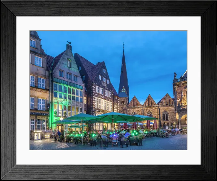Framed Print : Street cafes on the market square with Church Unser Lieben Frauen in the evening, Bremen, Germany