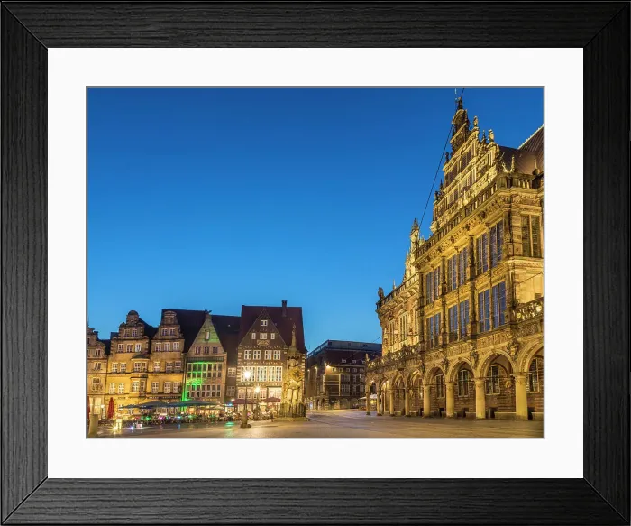 Framed Print : Historic houses and town hall on the market square in the evening, Bremen, Germany