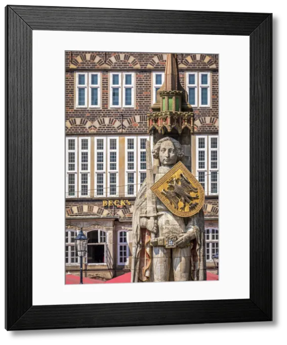 Framed Print : Statue of Bremer Roland on the market square, Bremen, Germany Framed Print : Statue of Bremer Roland on the market square, Bremen, Germany