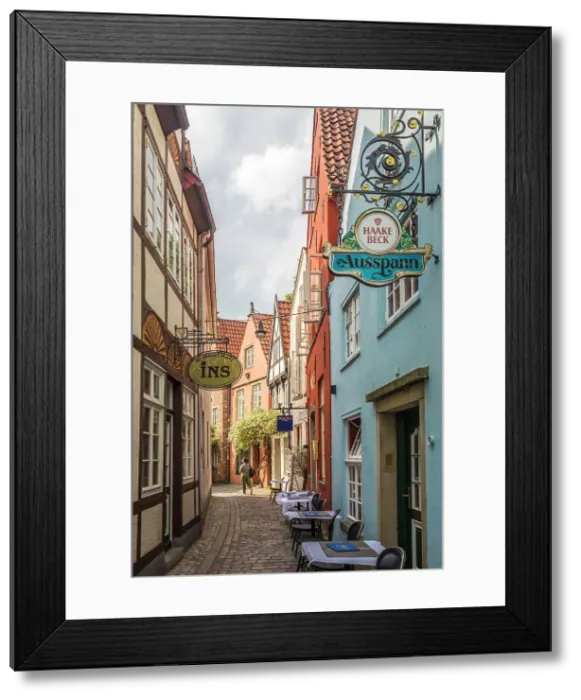 Framed Print : Alley in the historic Schnoor district, Bremen, Germany Framed Print : Alley in the historic Schnoor district, Bremen, Germany