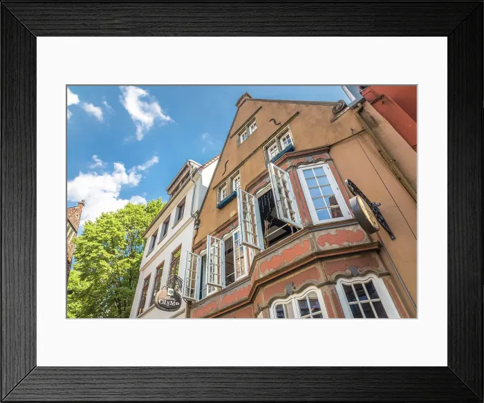 Framed Print : Houses in the historic Schnoor district, Bremen, Germany Framed Print : Houses in the historic Schnoor district, Bremen, Germany