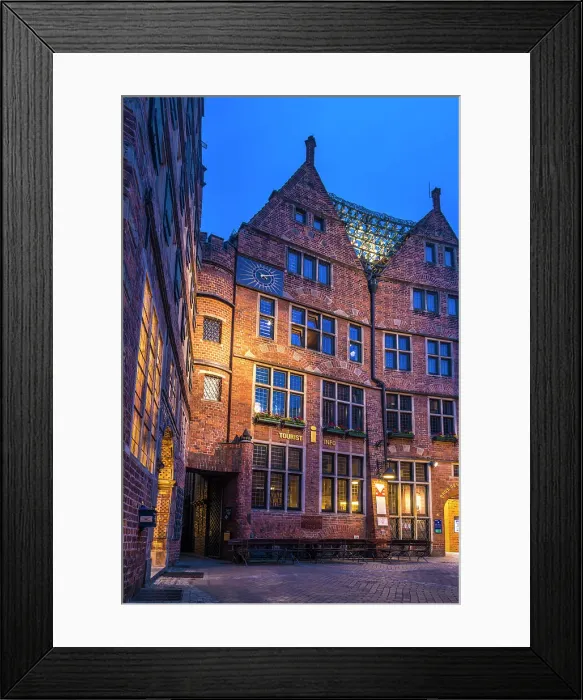 Framed Print : House of the Glockenspiel on Boettcherstrasse in the evening, Bremen, Germany