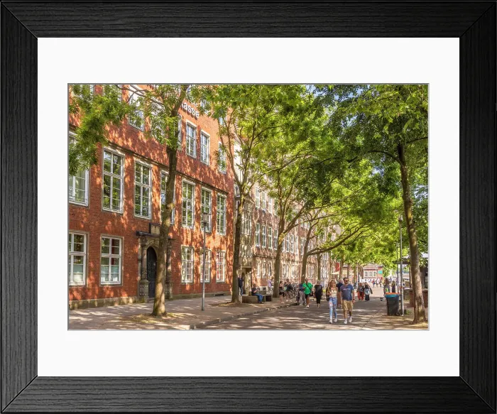 Framed Print : Historic houses at the Martini pier on the Weser, Bremen, Germany