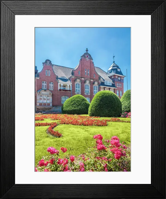 Framed Print : Town hall in the old town of Papenburg, Emsland, Lower Saxony, Germany Framed Print : Town hall in the old town of Papenburg, Emsland, Lower Saxony, Germany