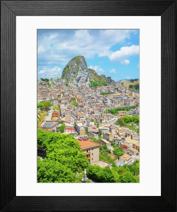 Framed Print : Mountain village of Caltabellotta, high angle view, Caltabellotta, Agrigento district, Sicily, Italy