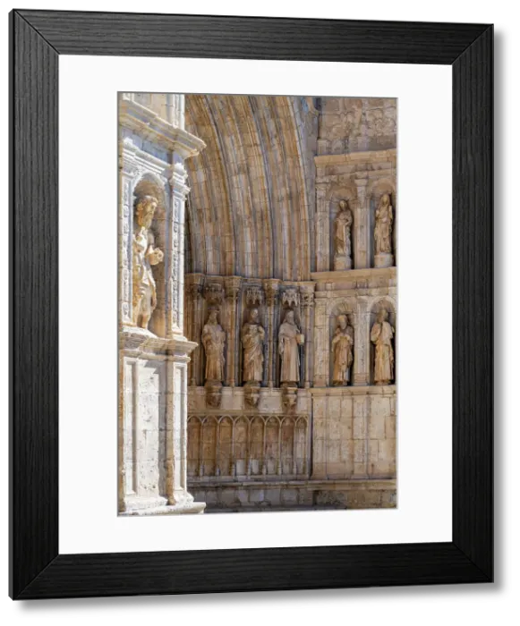 Framed Print : Santa Maria la Mayor basilic church, Morella, Valencian Community, Spain Framed Print : Santa Maria la Mayor basilic church, Morella, Valencian Community, Spain