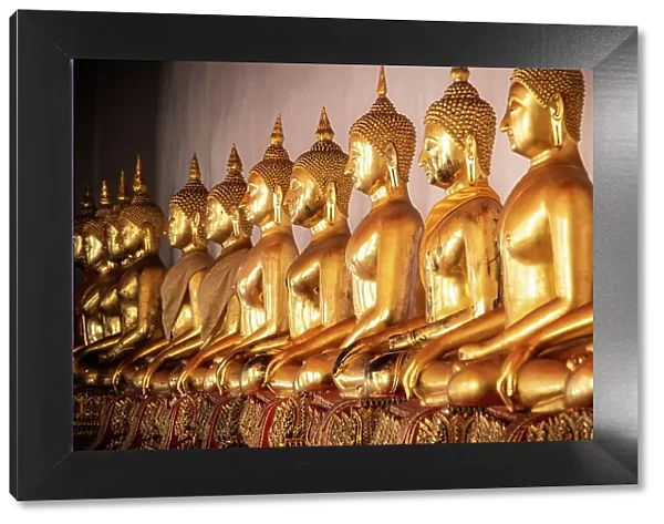 Buddha statues, Wat Pho, Phra Nakhon District, Bangkok, Thailand