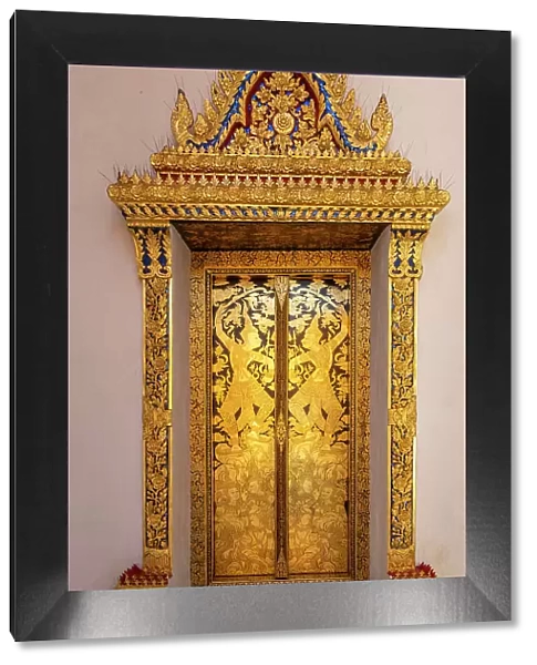 Ornate door, Wat Pho, Phra Nakhon District, Bangkok, Thailand