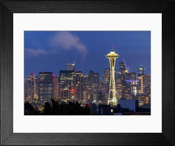 Framed Print : The Seattle skyline with the iconic Space Needle, Seattle, Washington, USA Framed Print : The Seattle skyline with the iconic Space Needle, Seattle, Washington, USA