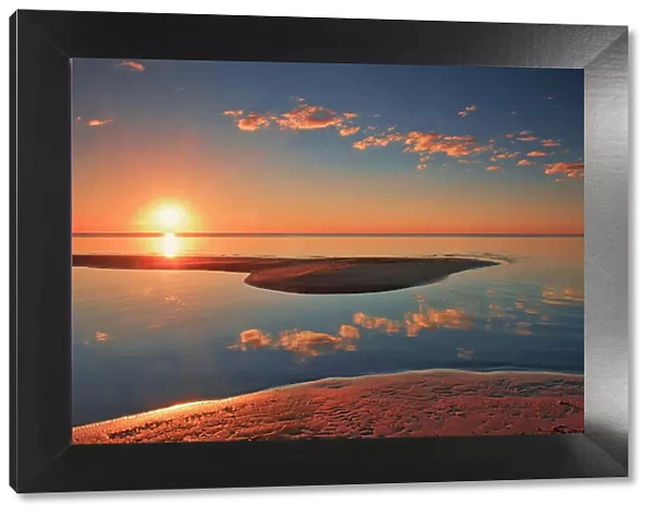 Sunrise on Lake Winnipeg Matlock, Manitoba, Canada