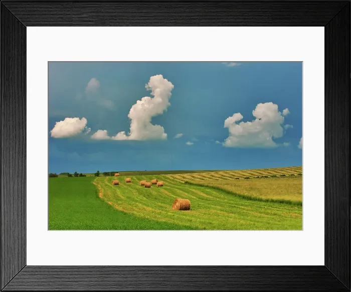 Framed Print : Bales and stormy skies Holland, Manitoba, Canada Framed Print : Bales and stormy skies Holland, Manitoba, Canada