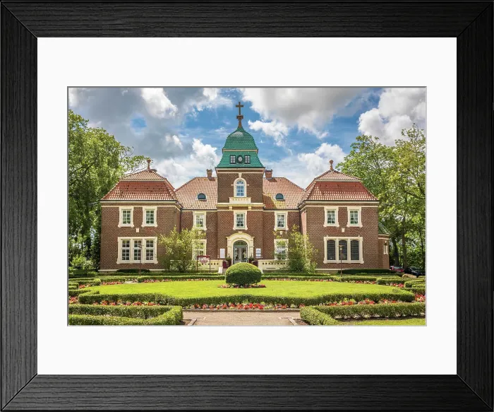 Framed Print : Sielhof in Neuharlingersiel, East Frisia, Lower Saxony, Germany Framed Print : Sielhof in Neuharlingersiel, East Frisia, Lower Saxony, Germany