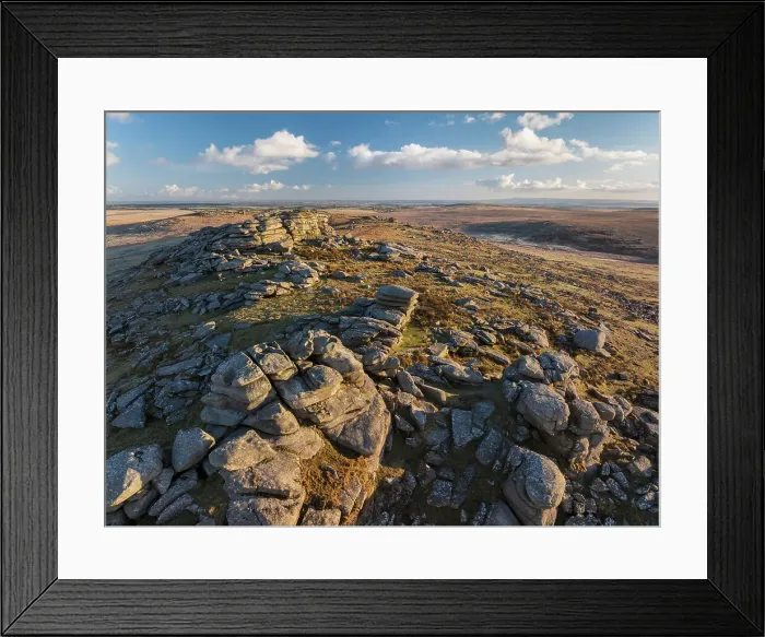 Framed Print : Granite outcrops on Rough Tor on Bodmin Moor, Cornwall, England. Winter (January) 2024