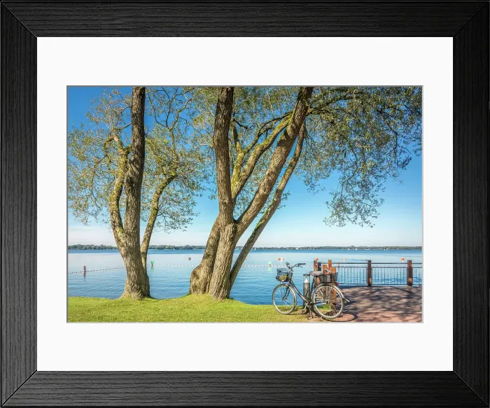 Framed Print : Spa park at Lake Zwischenahner Meer, Bad Zwischenahn, Oldenburger Land, Lower Saxony, Germany Framed Print : Spa park at Lake Zwischenahner Meer, Bad Zwischenahn, Oldenburger Land, Lower Saxony, Germany