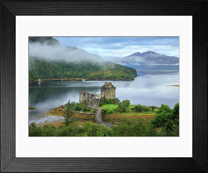 Framed Print : Eilean Donan Castle on Loch Duich, Dornie, Scotland, UK Framed Print : Eilean Donan Castle on Loch Duich, Dornie, Scotland, UK