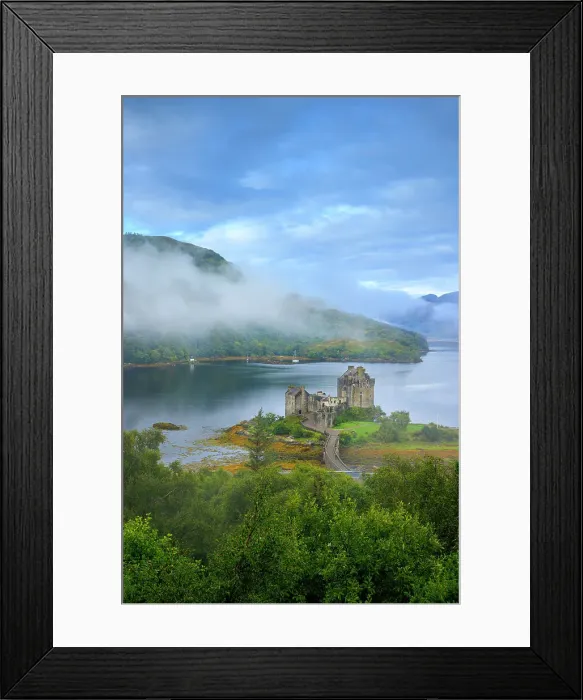 Framed Print : Eilean Donan Castle on Loch Duich, Dornie, Scotland, UK Framed Print : Eilean Donan Castle on Loch Duich, Dornie, Scotland, UK