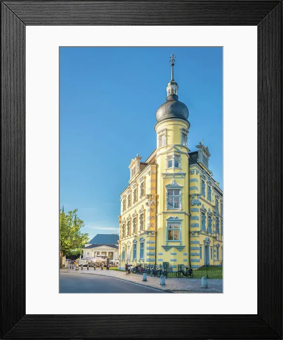 Framed Print : Oldenburg Castle, Oldenburger Land, Lower Saxony, Germany Framed Print : Oldenburg Castle, Oldenburger Land, Lower Saxony, Germany