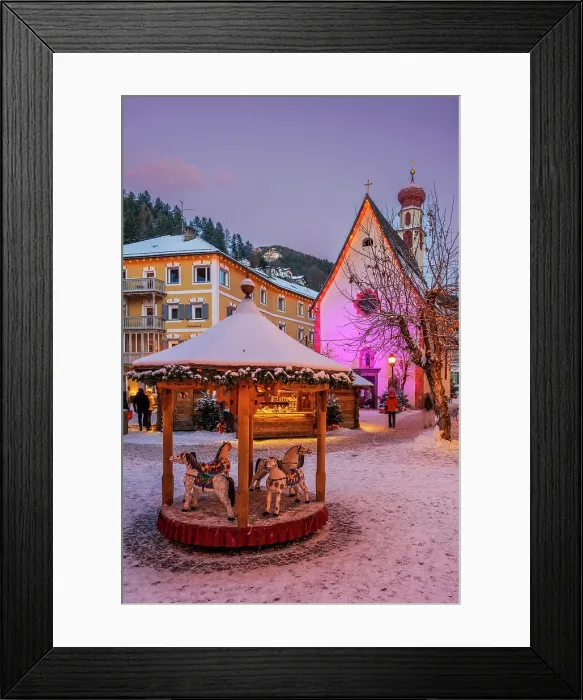 Framed Print : Christmas market, Ortisei - St. Ulrich, South Tyrol, Italy Framed Print : Christmas market, Ortisei - St. Ulrich, South Tyrol, Italy