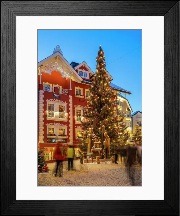Framed Print : Nativity scene and Christmas tree, Ortisei - St. Ulrich, South Tyrol, Italy Framed Print : Nativity scene and Christmas tree, Ortisei - St. Ulrich, South Tyrol, Italy