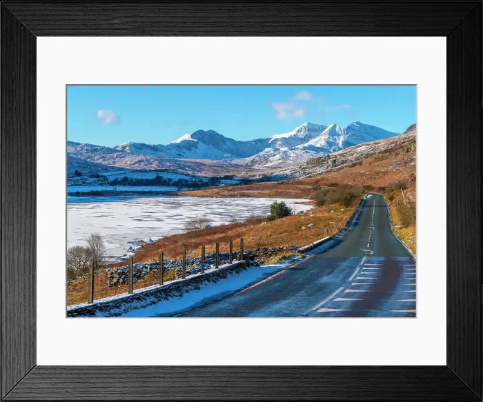 Framed Print : UK, Wales, Conwy, Snowdonia National Park (Parc Cenedlaethol Eryri), Capel Curig, Llynnau Mymbyr, Mount Snowdon (Yr Wyddfa) beyond Framed Print : UK, Wales, Conwy, Snowdonia National Park (Parc Cenedlaethol Eryri), Capel Curig, Llynnau Mymbyr, Mount Snowdon (Yr Wyddfa) beyond