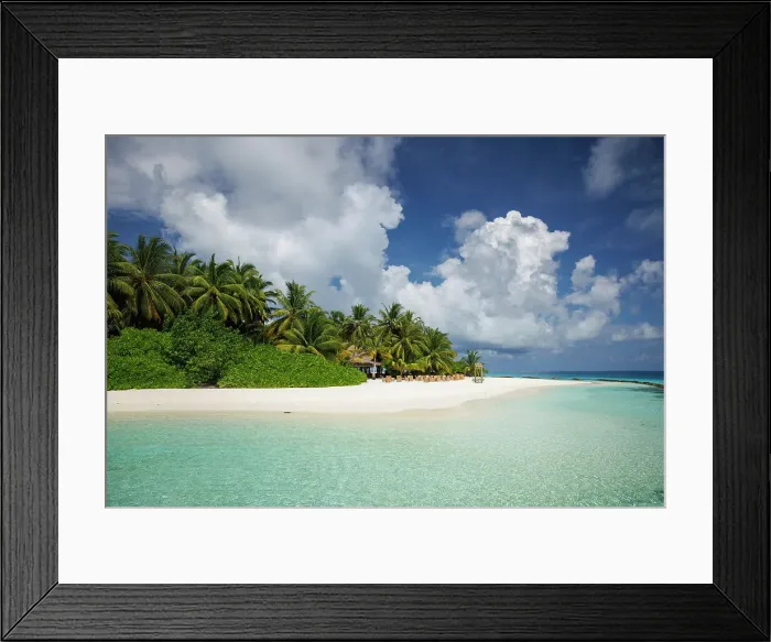 Framed Print : Turquoise waters of the Indian Ocean, golden sands and tropical palm trees on an island in North Ari Atoll, the Maldives Framed Print : Turquoise waters of the Indian Ocean, golden sands and tropical palm trees on an island in North Ari Atoll, the Maldives