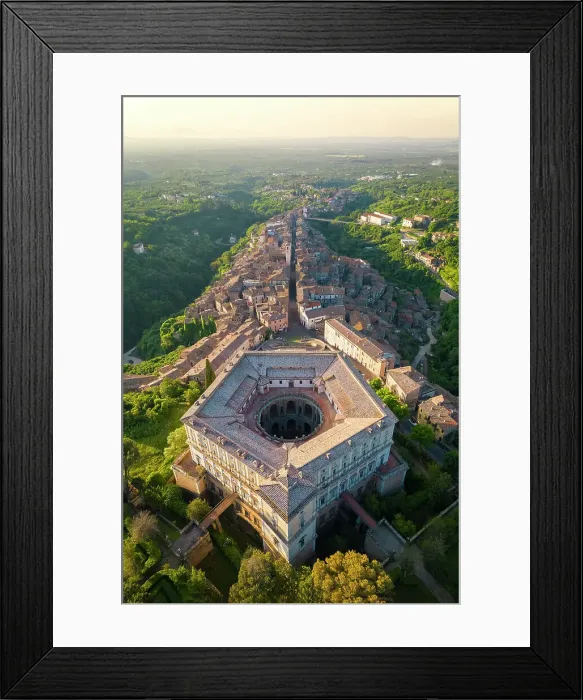 Framed Print : Sunrise at the pentagonal mansion called Villa Farnese, an amazing building in Caprarola town. Viterbo district, Lazio, Italy Framed Print : Sunrise at the pentagonal mansion called Villa Farnese, an amazing building in Caprarola town. Viterbo district, Lazio, Italy