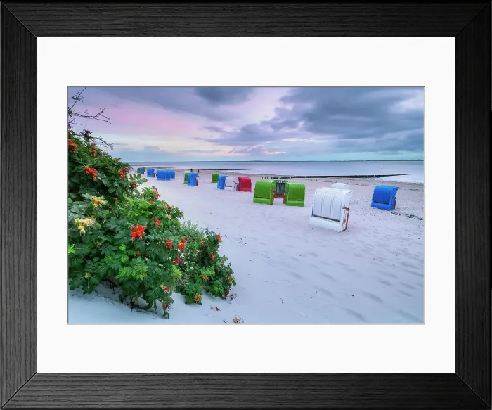 Framed Print : Beach chair at beach near Utersum, Fohr Island, North Sea, North Frisian Islands, Schleswig-Holstein Wadden Sea National Park, North Frisia, Schleswig-Holstein, Germany, Europe Framed Print : Beach chair at beach near Utersum, Fohr Island, North Sea, North Frisian Islands, Schleswig-Holstein Wadden Sea National Park, North Frisia, Schleswig-Holstein, Germany, Europe