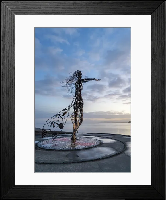 Framed Print : Sculpture of Princesa Licarayen at dawn, Puerto Varas, Llanquihue Province, Los Lagos Region, Chile Framed Print : Sculpture of Princesa Licarayen at dawn, Puerto Varas, Llanquihue Province, Los Lagos Region, Chile