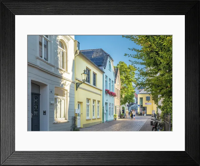 Framed Print : Historic houses in the old town of Oldenburg, Oldenburger Land, Lower Saxony, Germany Framed Print : Historic houses in the old town of Oldenburg, Oldenburger Land, Lower Saxony, Germany