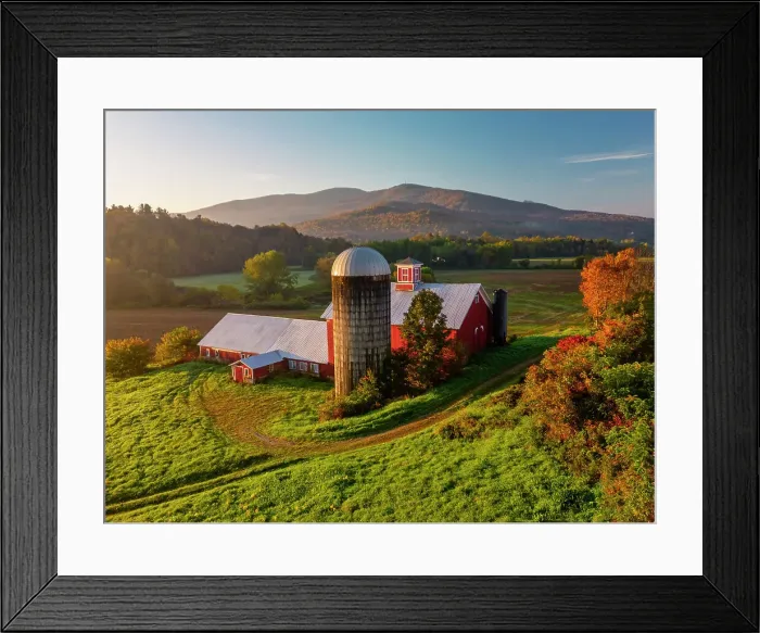 Framed Print : Red Barn with Green Mountains, Vermont, New England, USA Framed Print : Red Barn with Green Mountains, Vermont, New England, USA