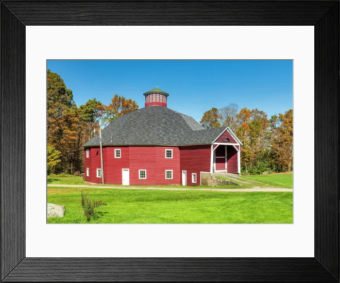 Framed Print : Welch Round Barn, Morrisville, Vermont, New England, USA Framed Print : Welch Round Barn, Morrisville, Vermont, New England, USA