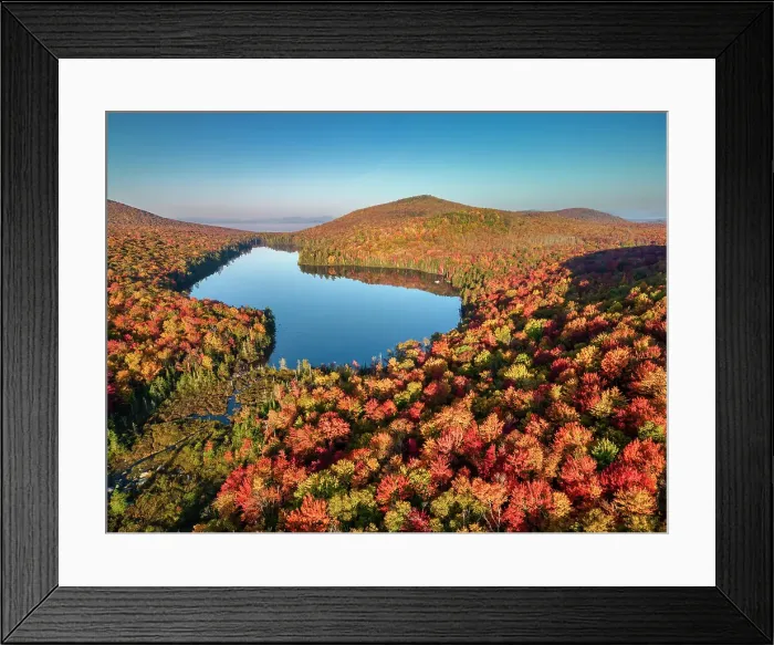 Framed Print : View over Kettle Pond in Autumn, Vermont, New England, USA Framed Print : View over Kettle Pond in Autumn, Vermont, New England, USA