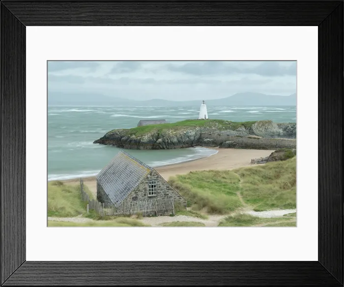 Framed Print : Twr Bach Lighthouse and the old lifeboat station on Llanddwyn Island off the coast of Anglesey, Wales, UK. Autumn (October) 2023 Framed Print : Twr Bach Lighthouse and the old lifeboat station on Llanddwyn Island off the coast of Anglesey, Wales, UK. Autumn (October) 2023
