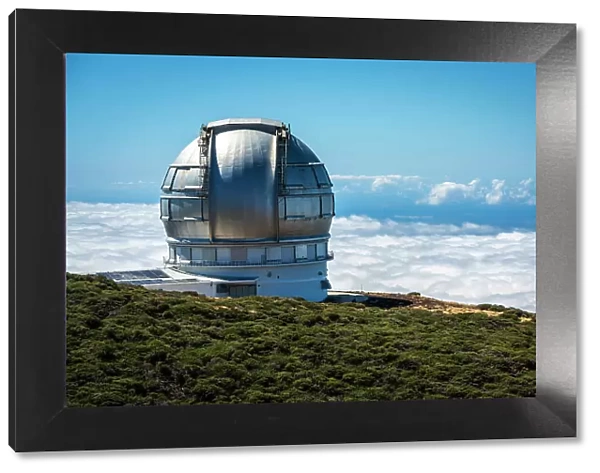 Spain, Canary Islands, La Palma, Garafia, Roque de los Muchachos, The large telescope of Canary Islands above the clouds