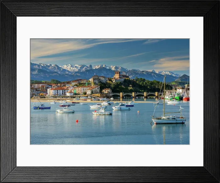 Framed Print : San Vicente de la Barquera with the snowy Picos de Europa mountains in the backdrop, Cantabria, Spain