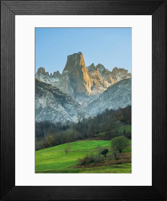 Framed Print : Sunset view over Naranjo de Bulnes (Picu Urriellu), Picos de Europa, Asturias, Spain