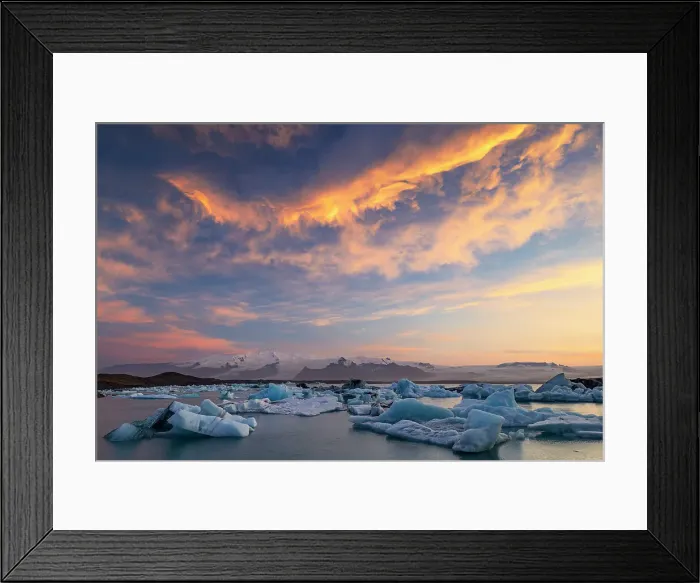 Framed Print : a beautiful summer sunset at Jokusarloon glacier Lagoon with many iceberg in the bay, Iceland Framed Print : a beautiful summer sunset at Jokusarloon glacier Lagoon with many iceberg in the bay, Iceland