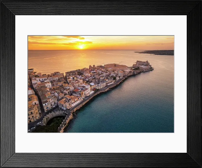 Framed Print : Ortygia island, the old historic centre of Syracuse with the Frederician fortess at the top, Ortigia, Syracuse, Sicily, Italy Framed Print : Ortygia island, the old historic centre of Syracuse with the Frederician fortess at the top, Ortigia, Syracuse, Sicily, Italy