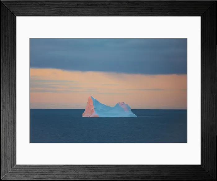 Framed Print : Iceberg in the Arctic Cirlce, Baffin Bay, Canada Framed Print : Iceberg in the Arctic Cirlce, Baffin Bay, Canada