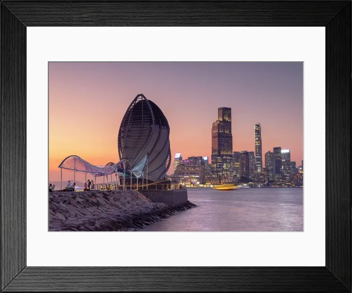 Framed Print : East Coast Park Precinct, Victoria Harbour and Kowloon skyline at sunset, Hong Kong Framed Print : East Coast Park Precinct, Victoria Harbour and Kowloon skyline at sunset, Hong Kong