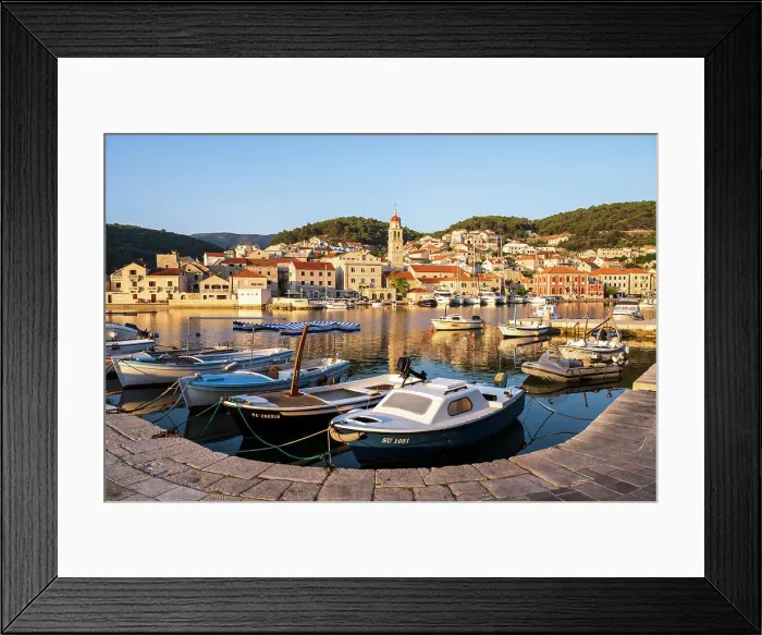 Framed Print : Pucisca on the island of Brac, Damatia, Adriatic Coast, Croatia