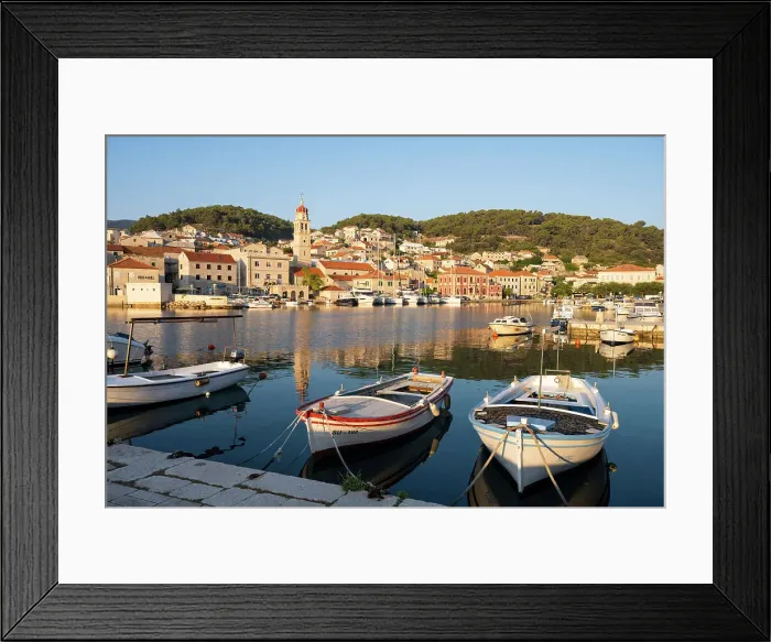Framed Print : Pucisca on the island of Brac, Damatia, Adriatic Coast, Croatia