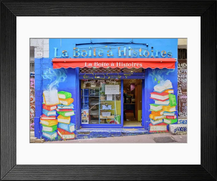 Framed Print : The Cours Julien is the Hipster District, the one that will allow you to shop while enjoying the peace and quiet! This district is the largest district in France dedicated to street art. Marseille, France